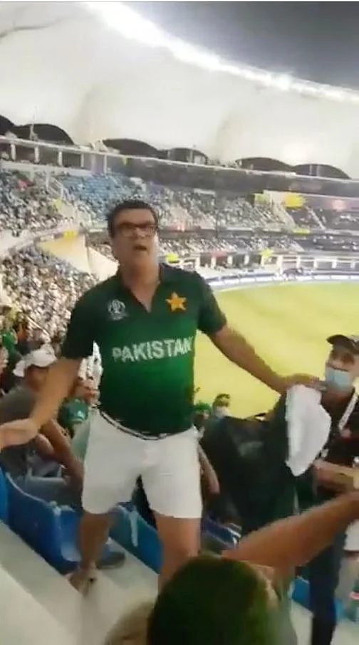 FactCheck No, A Dancing Pakistan Cricket Fan Did Not 'Provoke