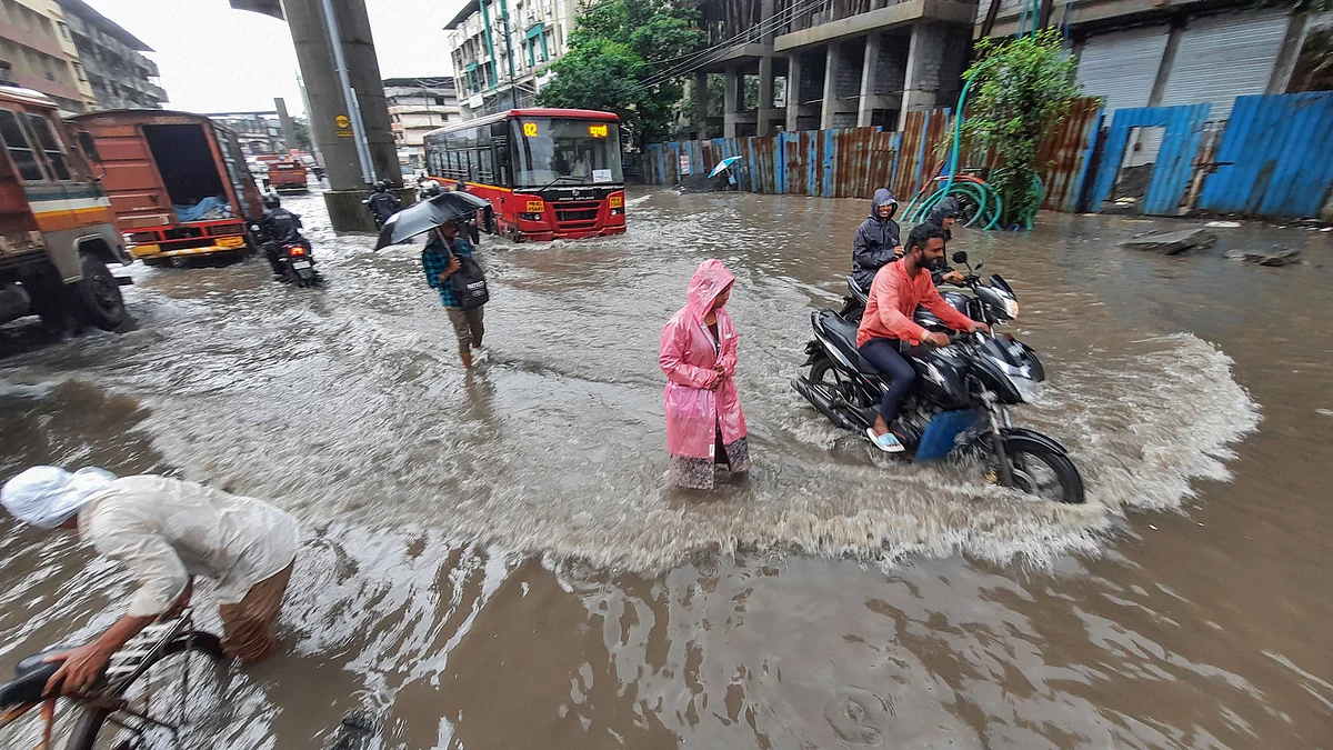 Maharashtra’s Thane Sees 122.14 mm Rain in 24 Hours; 3 Casualties Reported