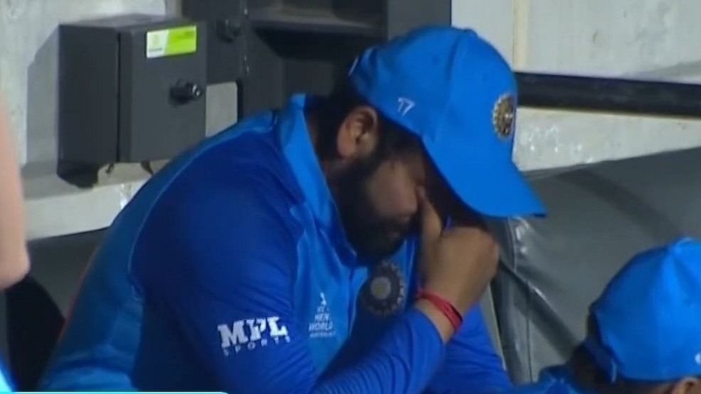 T20 World Cup: Cameras Catch an Emotional Rohit on Sidelines After ...