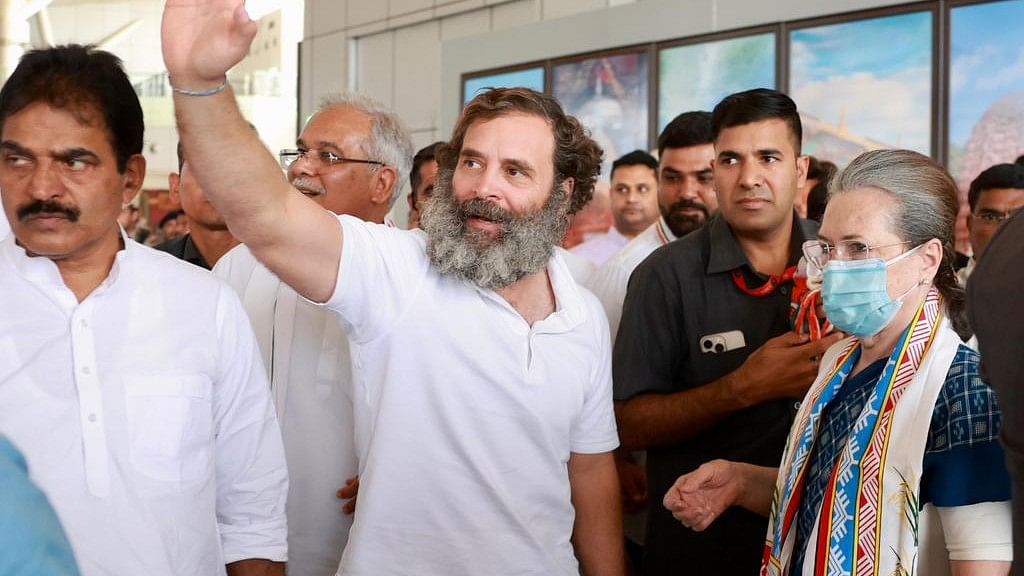 Rahul And Sonia Gandhi Arrive At Raipur For Congress Plenary Session 4977