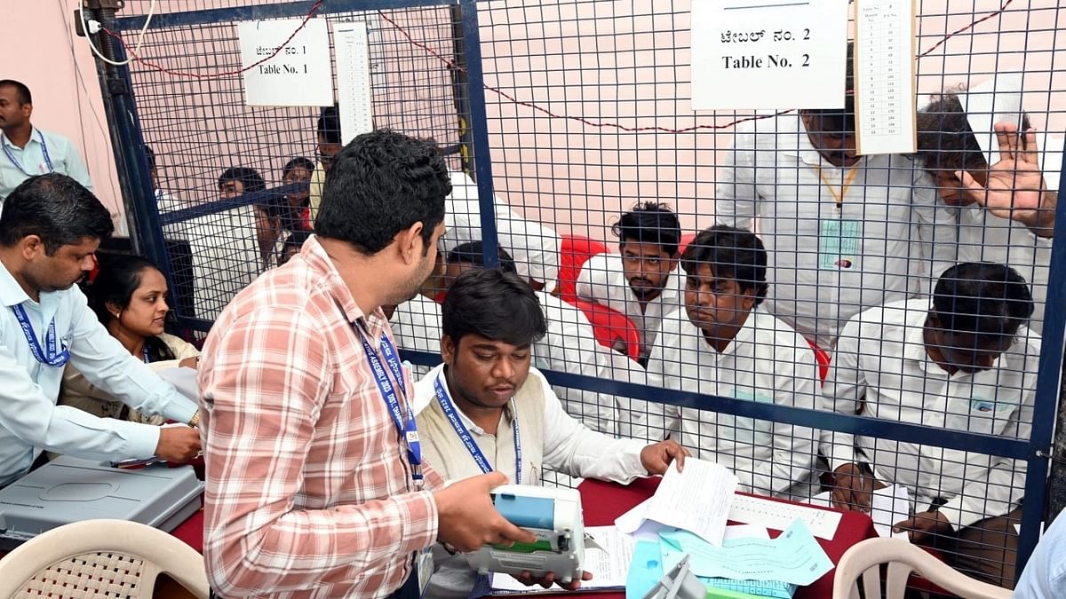 Karnataka Elections: Tussle Breaks Out at Jayanagar Poll Amid Unending  Recounts