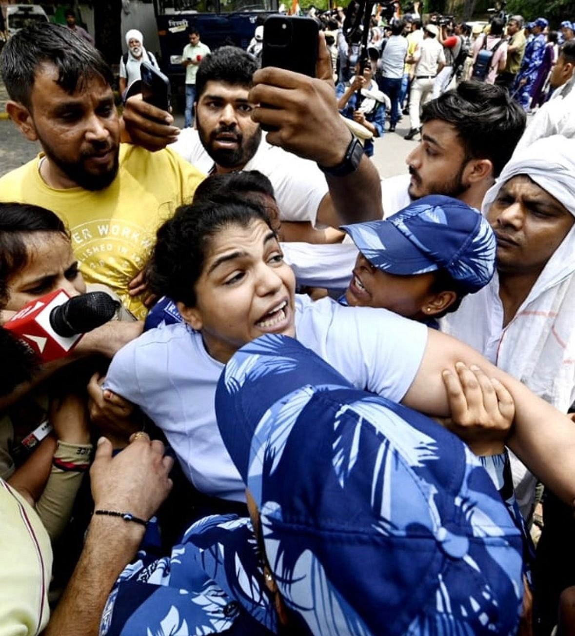  Haunted By Horrifying Images Sportspersons Come Out In Support Of 