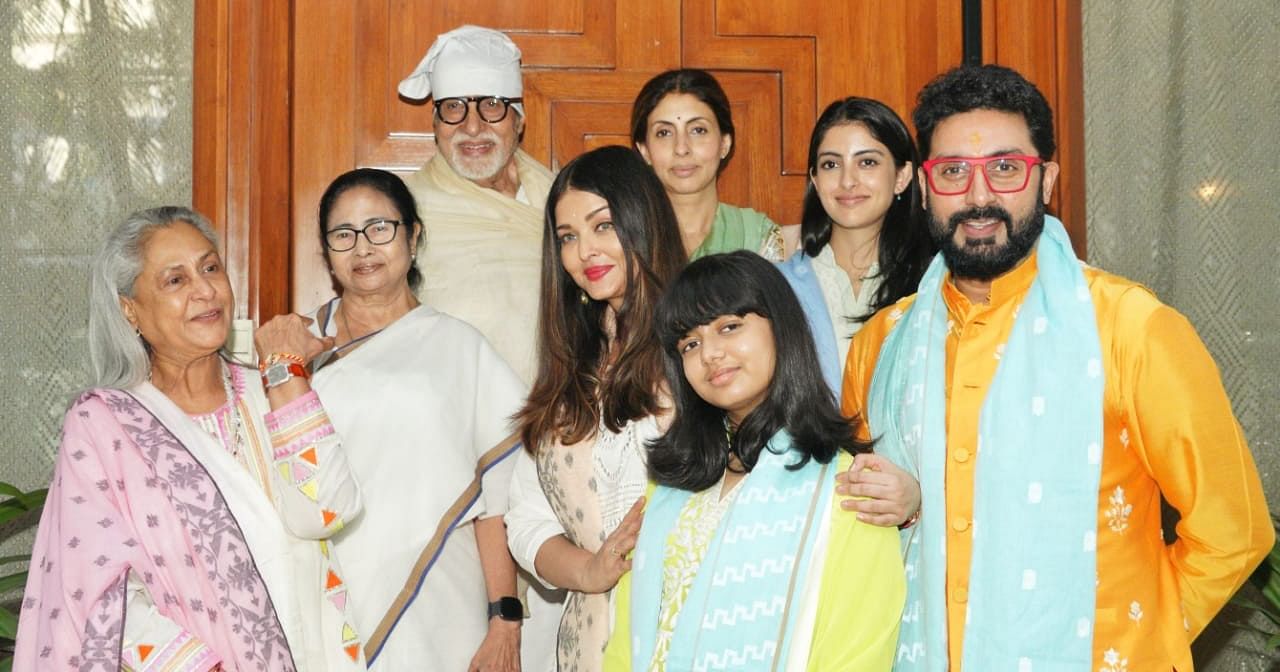 Pics: Mamata Banerjee Meets Amitabh Bachchan at His Residence; Ties Him ...