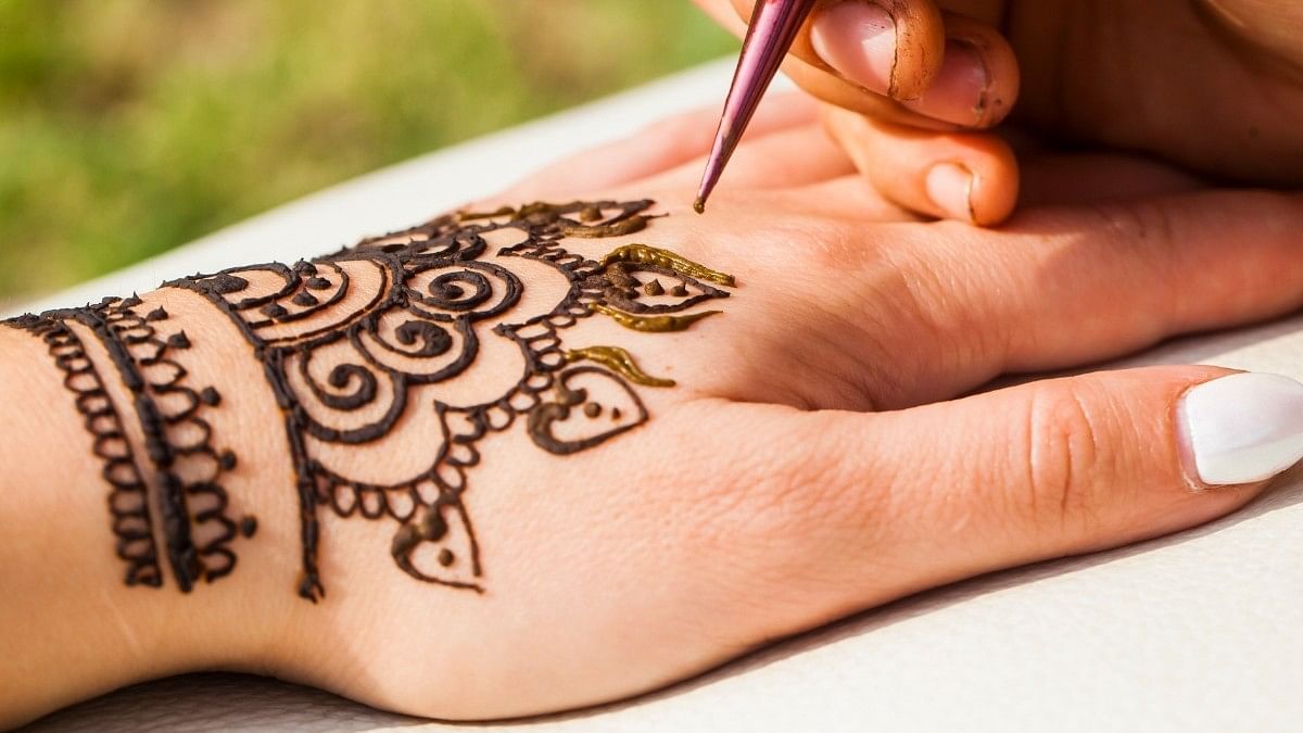 Henna Design · A Tattoo · Drawing on Cut Out + Keep · Creation by VJR
