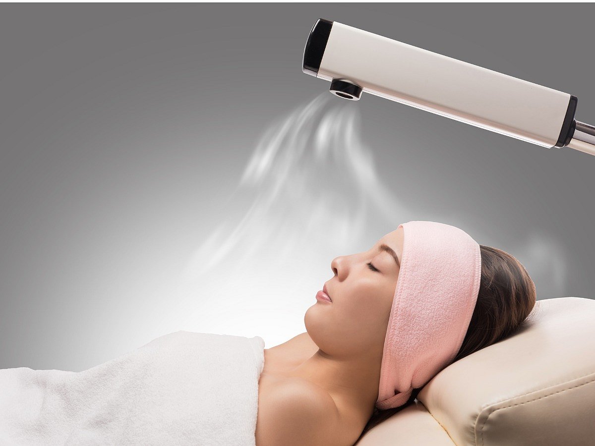 8 Benefits Of Steaming Your Face
