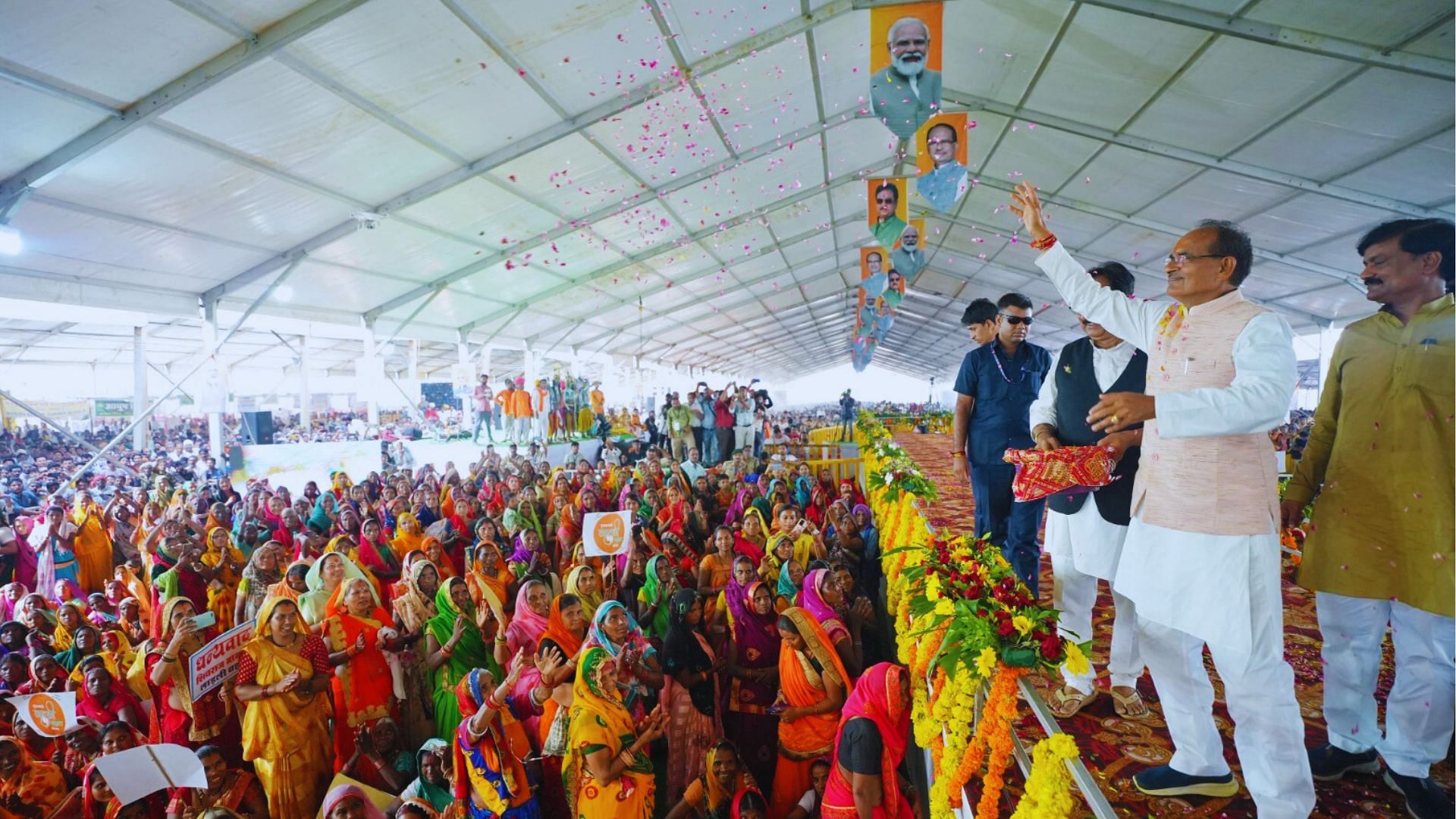 Madhya Pradesh Election: As BJP Winds Up Underwhelming Yatra, There's ...