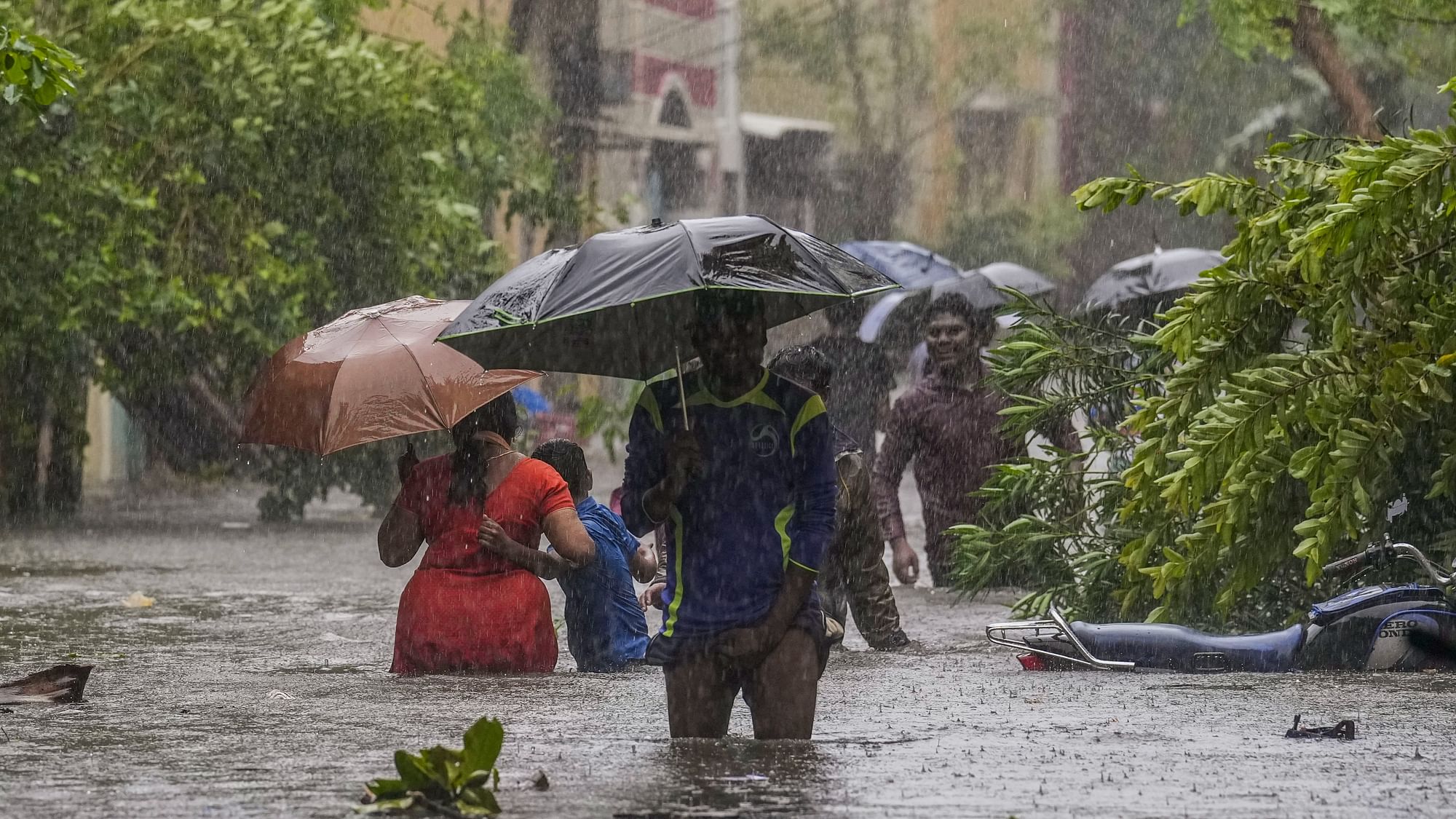 Cyclone Michaung Makes Landfall In Andhra Pradesh, 8 Dead Amid Chennai ...