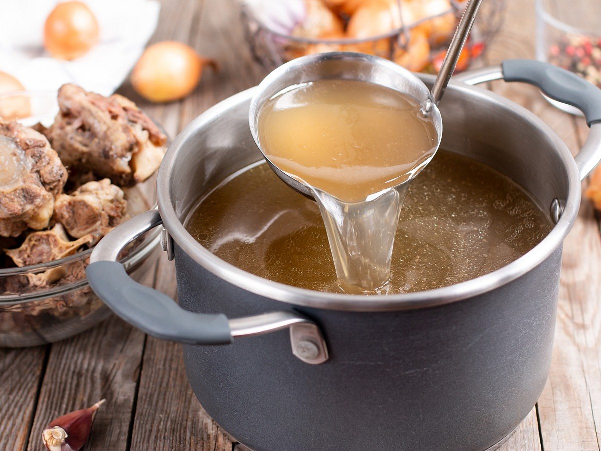 7 Health Benefits Of Bone Broth