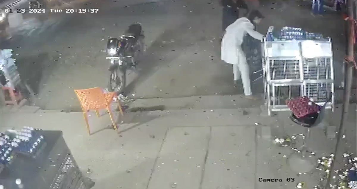 Violence, Riots in Mira Road, Mumbai: Tempo Owner Attacked by Mob ...