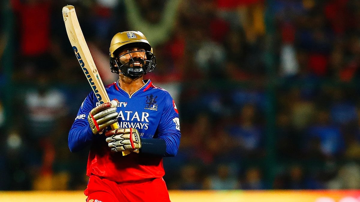 IPL 2024 Dinesh Karthik Turns Back the Clock After Virat Kohli’s 77